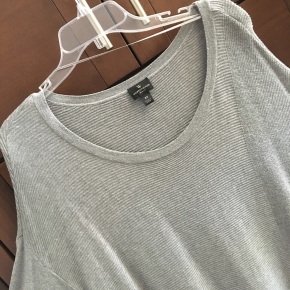 LIKE NEW Tunic Sweater - Picture 5 of 7